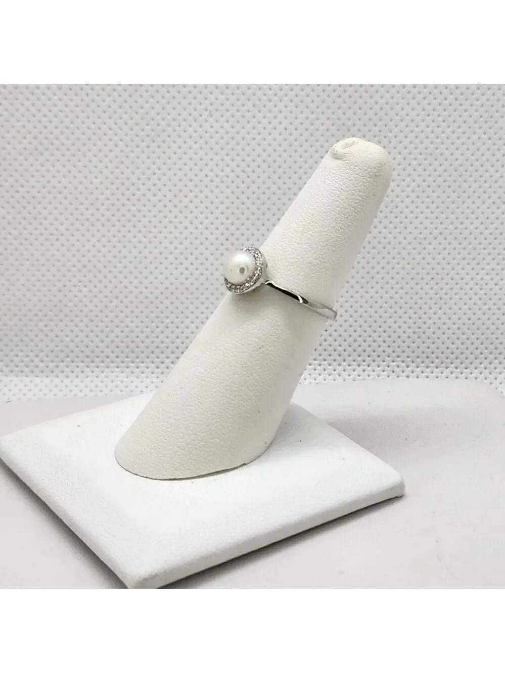 Brand New Sterling Silver 925 Pearl Ring